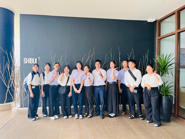CHUYẾN THAM QUAN THỰC TẾ TẠI VILLA LE CORAIL - GRAN MELIÁ NHA TRANG CỦA TÂN SINH VIÊN KHOA NGOẠI NGỮ 2025