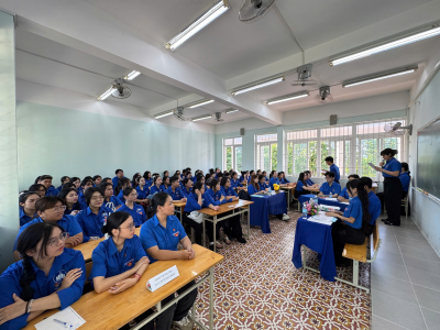 ĐOÀN KHOA NGOẠI NGỮ TỔ CHỨC THÀNH CÔNG ĐẠI HỘI CHI ĐOÀN MẪU DO LỚP 65.NNA-2 CHỦ TRÌ