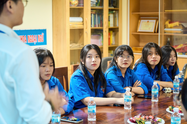 BUỔI GẶP MẶT ĐỊNH HƯỚNG VÀ TRIỂN KHAI NHIỆM VỤ BAN CÁN SỰ SINH VIÊN KHÓA 67 NGÀNH NGÔN NGỮ ANH – KHOA NGOẠI NGỮ, ĐẠI HỌC NHA TRANG