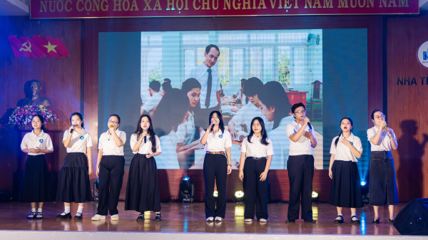  ĐÊM CÔNG DIỄN VĂN NGHỆ CẤP TRƯỜNG - VIẾT TIẾP LỜI TRI ÂN - SẮC MÀU NGOẠI NGỮ