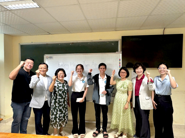 NHÀ THỜ TIN LÀNH HÀN QUỐC TRUNG TÂM NHA TRANG ĐỒNG HÀNH ẤM ÁP CÙNG SINH VIÊN KHOA NGOẠI NGỮ