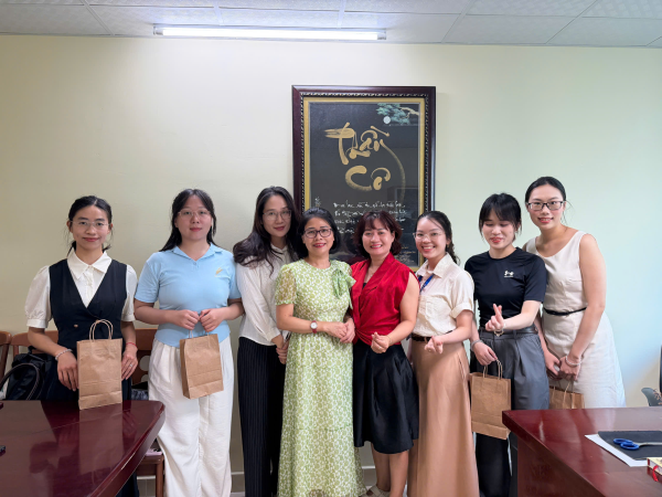 KHOA NGOẠI NGỮ ĐÓN TIẾP HỌC VIÊN TRUNG QUỐC ĐẾN THỰC TẬP GIẢNG DẠY