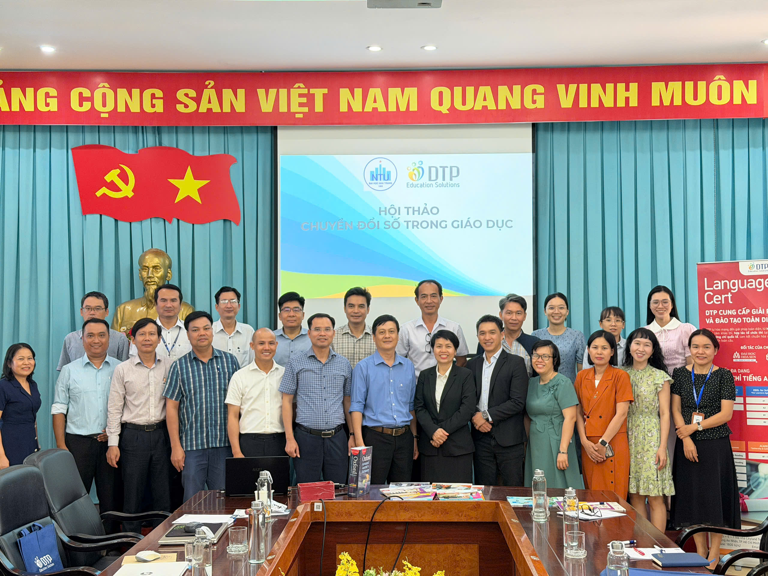 KHOA NGOẠI NGỮ THAM GIA HỘI THẢO “CHUYỂN ĐỔI SỐ TRONG GIÁO DỤC”