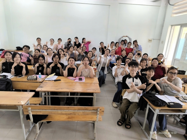 LỄ TRAO CHỨNG NHẬN THỰC TẬP CHO HỌC VIÊN CAO HỌC QUỐC TẾ TẠI KHOA NGOẠI NGỮ