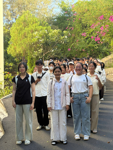 KHOA NGOẠI NGỮ ĐỒNG HÀNH CÙNG TÂN SINH VIÊN K68