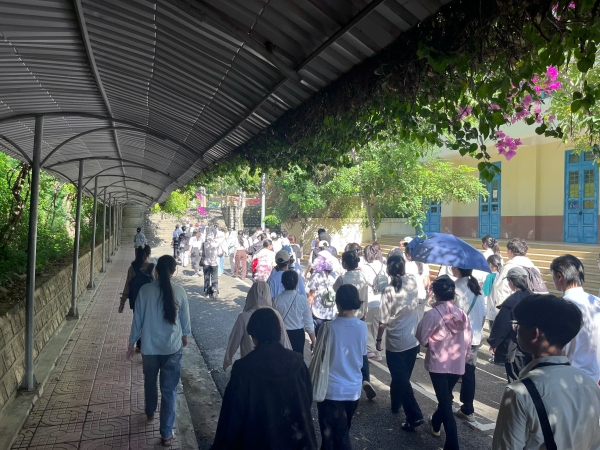 KHOA NGOẠI NGỮ ĐỒNG HÀNH CÙNG TÂN SINH VIÊN K68