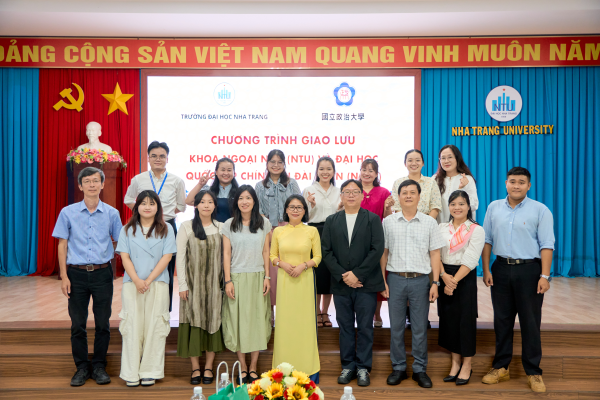 KHOA NGOẠI NGỮ (NTU) GẶP GỠ VÀ GIAO LƯU CÙNG ĐOÀN ĐẠI BIỂU ĐẠI HỌC QUỐC LẬP CHÍNH TRỊ ĐÀI LOAN (NCCU)