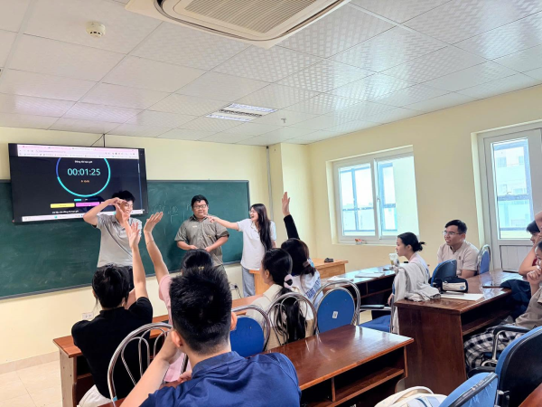 ✦ CÂU LẠC BỘ TIẾNG ANH NTUEC - NTU English CLub- ĐỒNG HÀNH CÙNG SINH VIÊN NĂM 1, NĂM 2 ✦