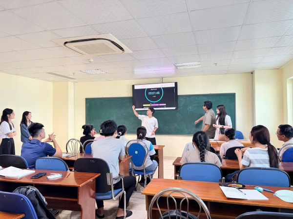✦ CÂU LẠC BỘ TIẾNG ANH NTUEC - NTU English CLub- ĐỒNG HÀNH CÙNG SINH VIÊN NĂM 1, NĂM 2 ✦