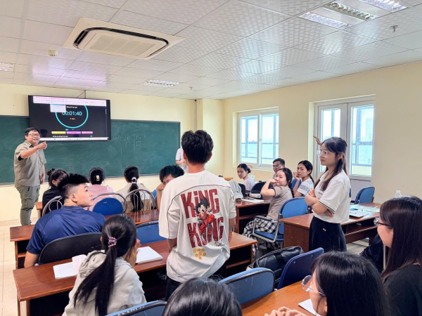 ✦ CÂU LẠC BỘ TIẾNG ANH NTUEC - NTU English CLub- ĐỒNG HÀNH CÙNG SINH VIÊN NĂM 1, NĂM 2 ✦