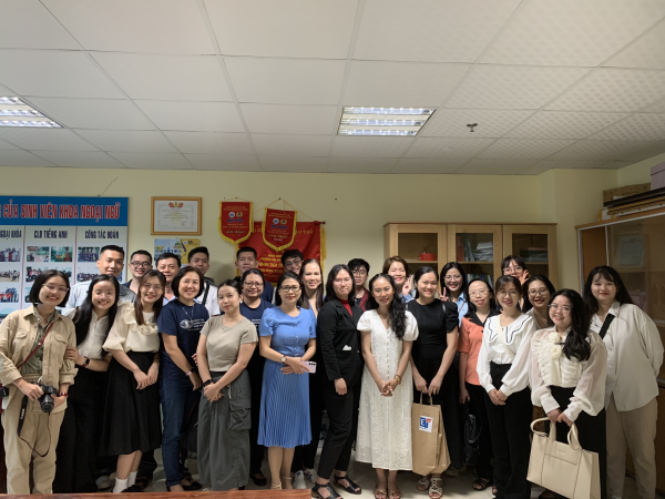 SỰ KIỆN GIAO LƯU THÀNH CÔNG GIỮA ĐOÀN THỰC TẬP SINH CAO HỌC TESOL KHÓA 2022 CỦA ĐẠI HỌC KHOA HỌC XÃ HỘI VÀ NHÂN VĂN - ĐH QUỐC GIA TP. HỒ CHÍ MINH VÀ KHOA NGOẠI NGỮ ĐẠI HỌC NHA TRANG