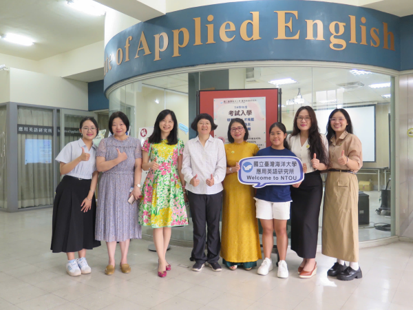 LÃNH ĐẠO VÀ GIẢNG VIÊN KHOA NGOẠI NGỮ THAM DỰ TỌA ĐÀM GIAO LƯU HỢP TÁC TẠI ĐẠI HỌC QUỐC LẬP CHENGCHI, ĐÀI LOAN (NCCU)