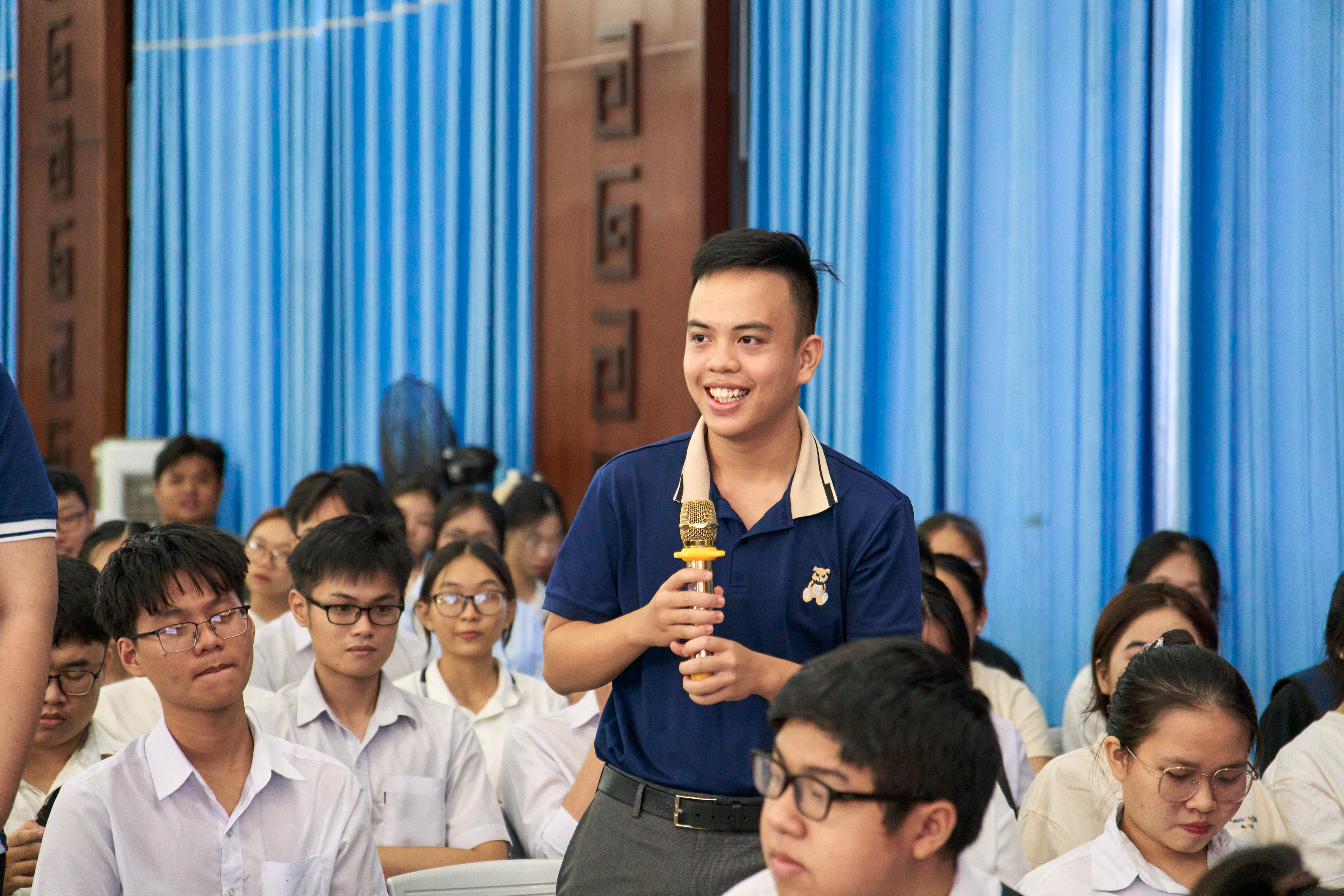 GẶP MẶT & CHÀO ĐÓN TÂN SINH VIÊN KHÓA 67 – KHOA NGOẠI NGỮ 